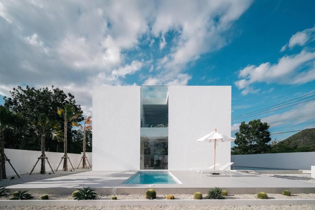 Her Huahin Pool Villa Bagian luar foto